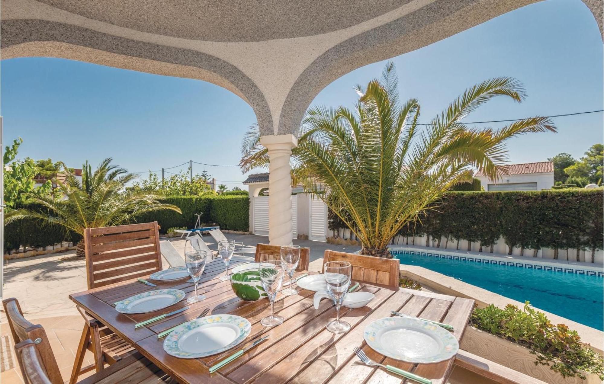 Nice Home In Lametlla De Mar With Kitchen Les Tres Cales Dış mekan fotoğraf