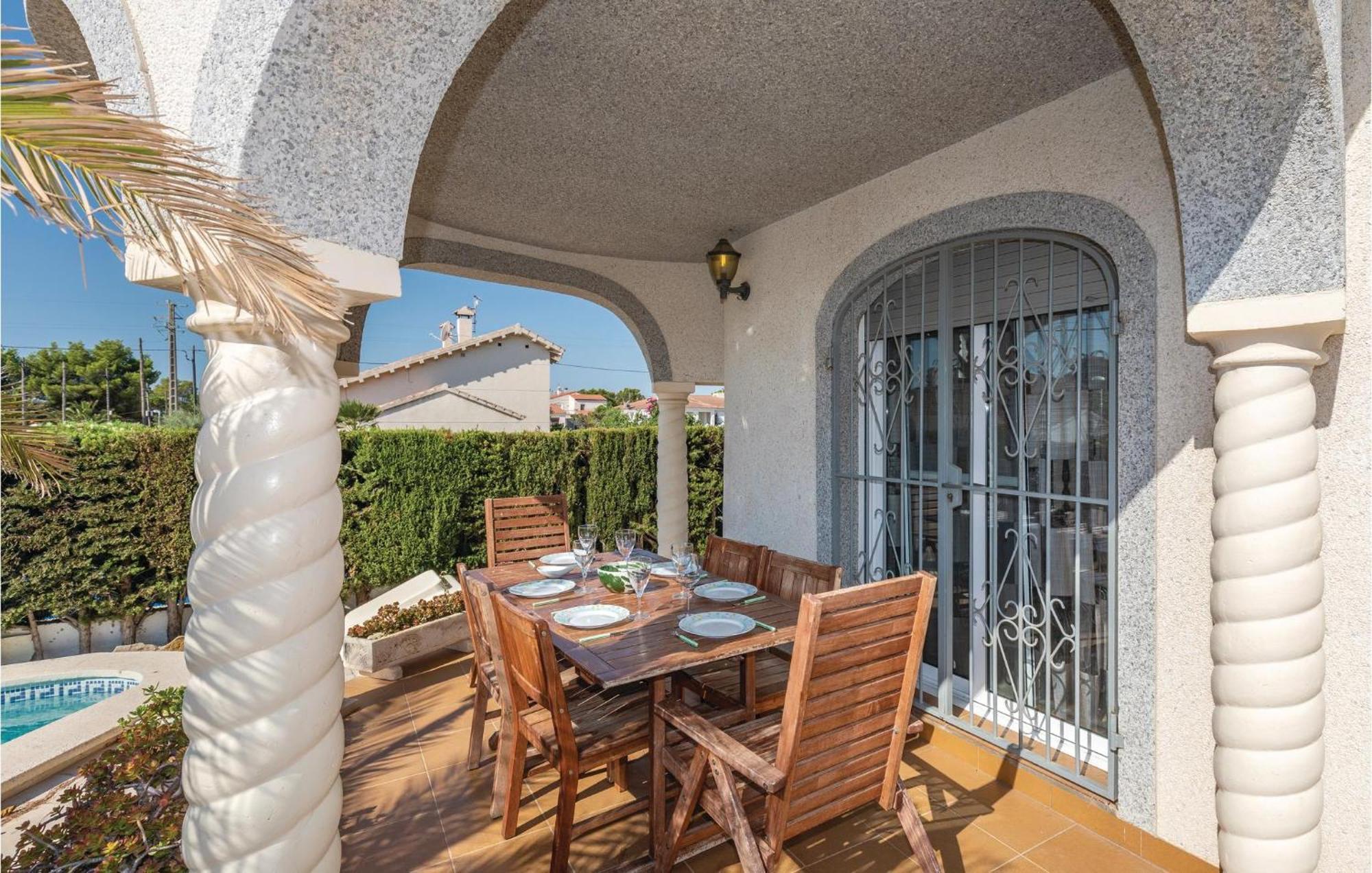 Nice Home In Lametlla De Mar With Kitchen Les Tres Cales Dış mekan fotoğraf