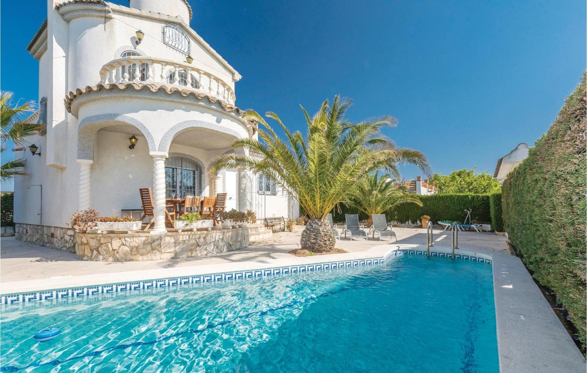 Nice Home In Lametlla De Mar With Kitchen Les Tres Cales Dış mekan fotoğraf