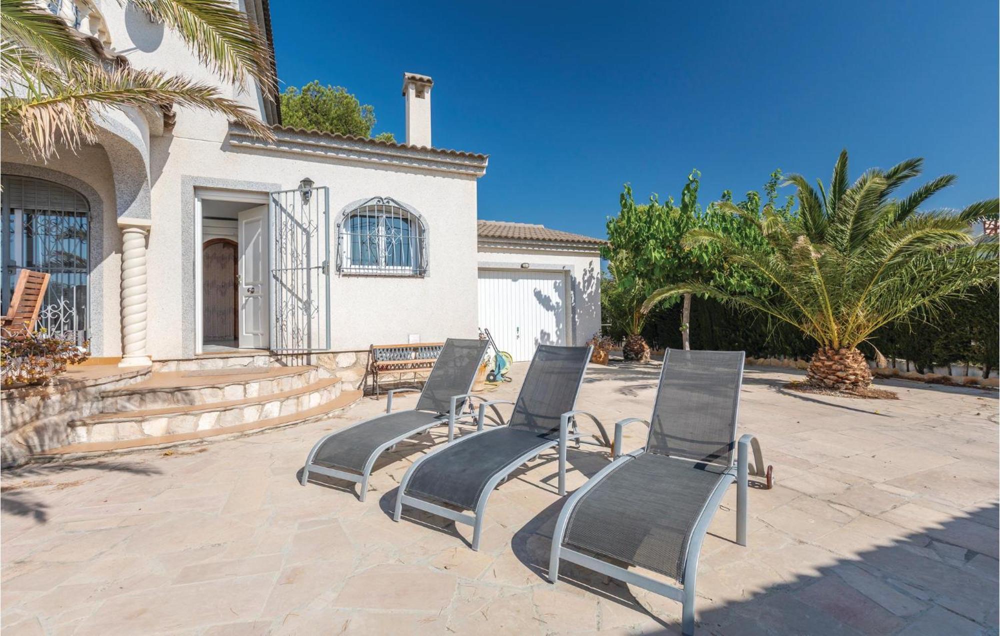 Nice Home In Lametlla De Mar With Kitchen Les Tres Cales Dış mekan fotoğraf
